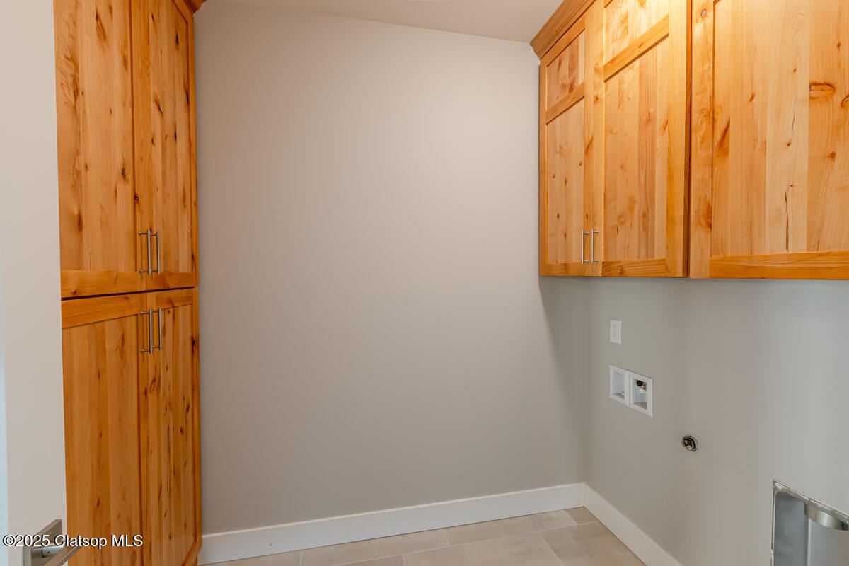 413 Meadows Drive Property Photo 41