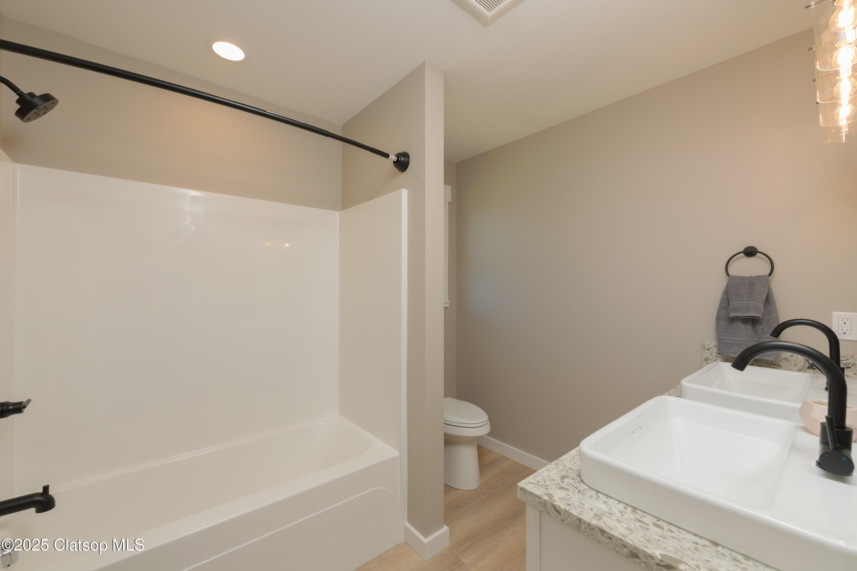 1324 Sea Ridge Ln Property Photo 16
