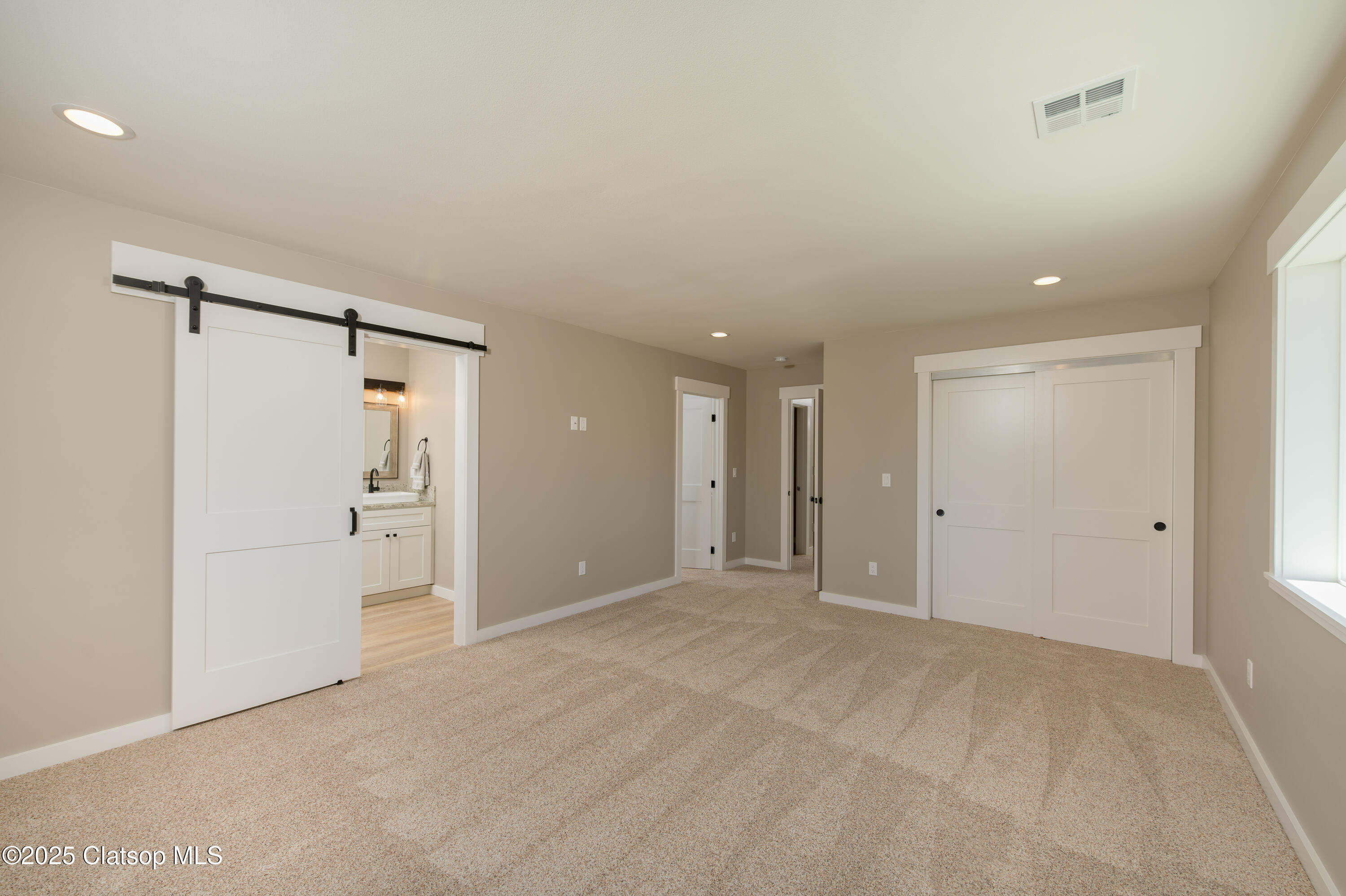 1324 Sea Ridge Ln Property Photo 17