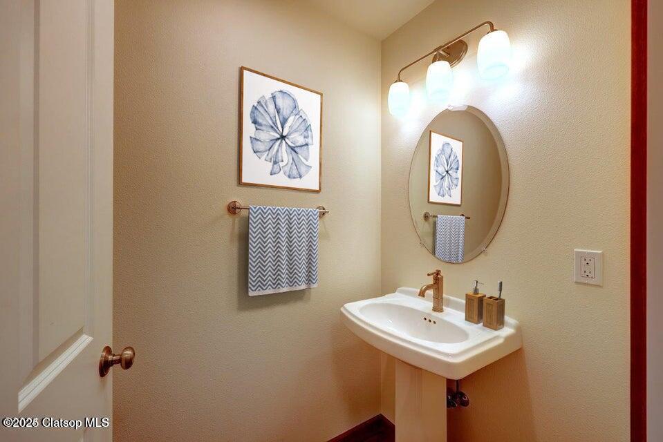 720-740 G Avenue Property Photo 6