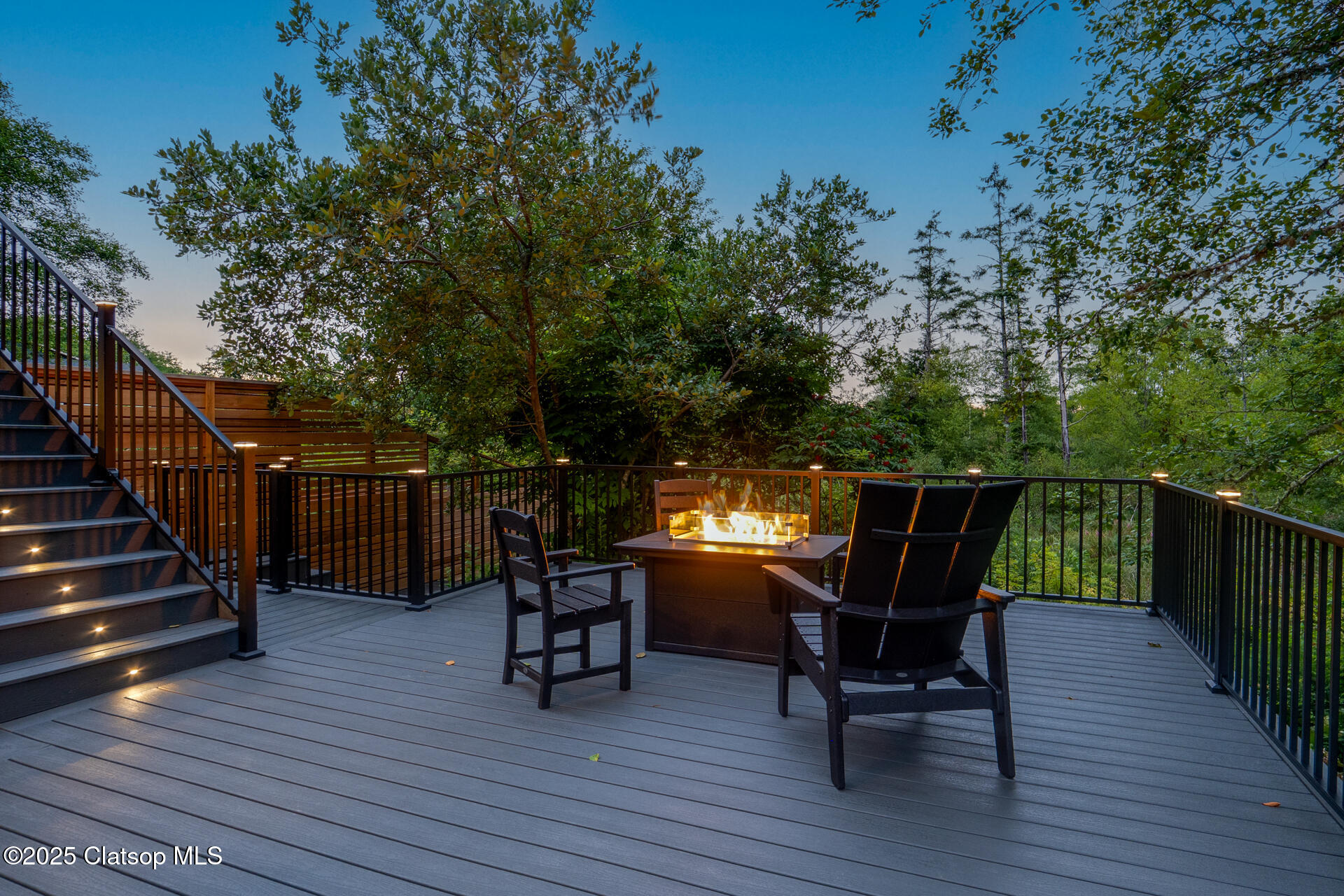 1510 Spruce Drive Property Photo 2