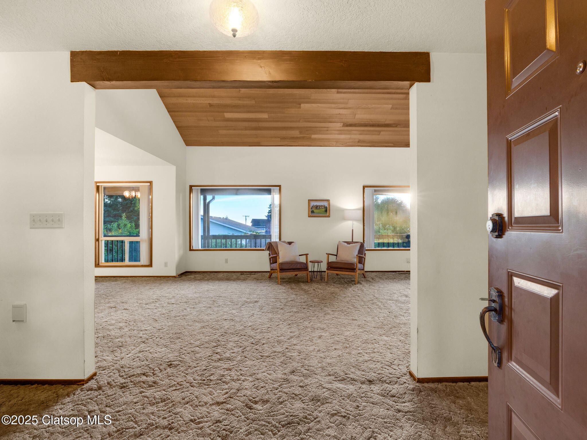 162 Hemlock Street Property Photo 4