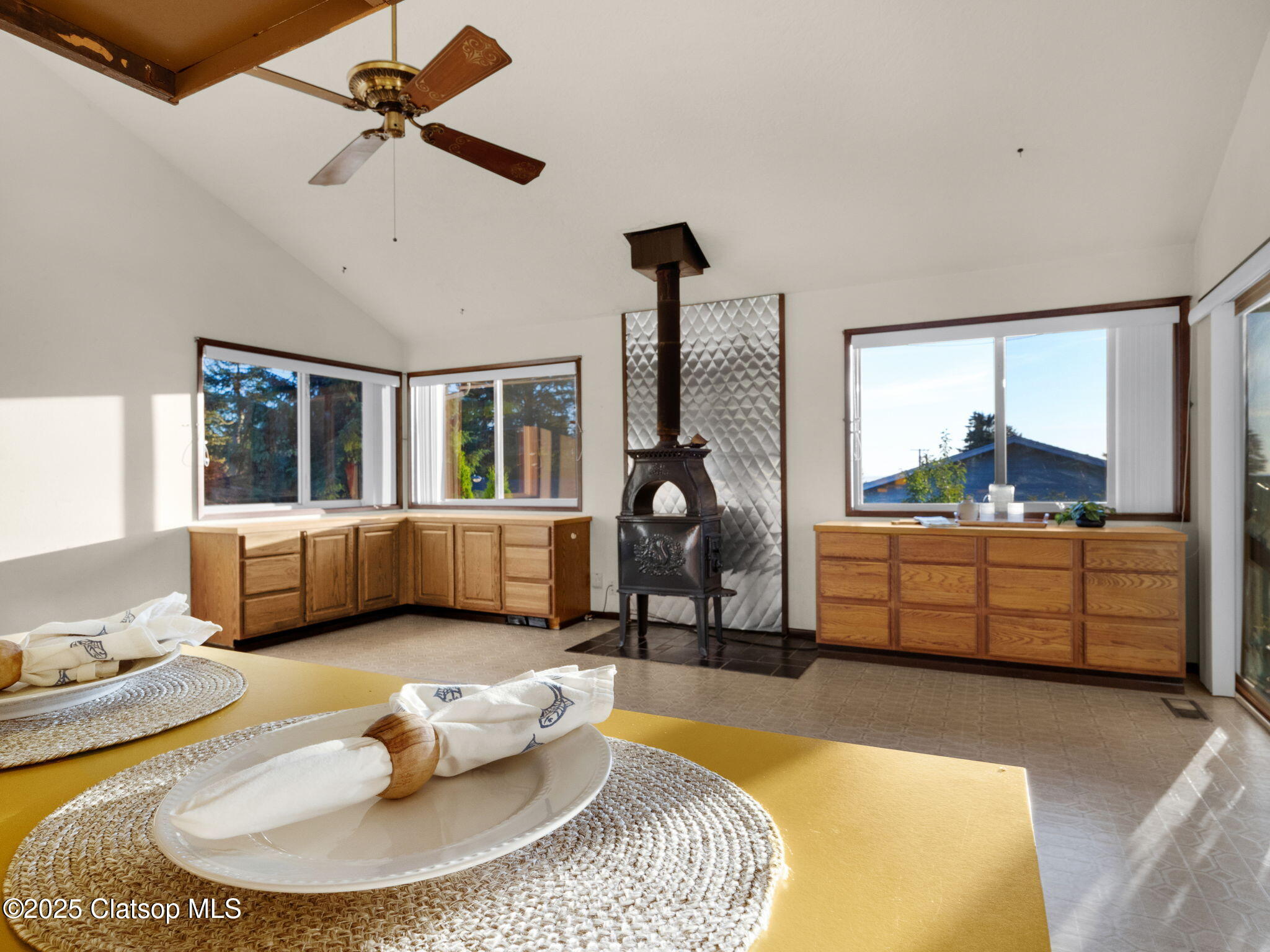 162 Hemlock Street Property Photo 12