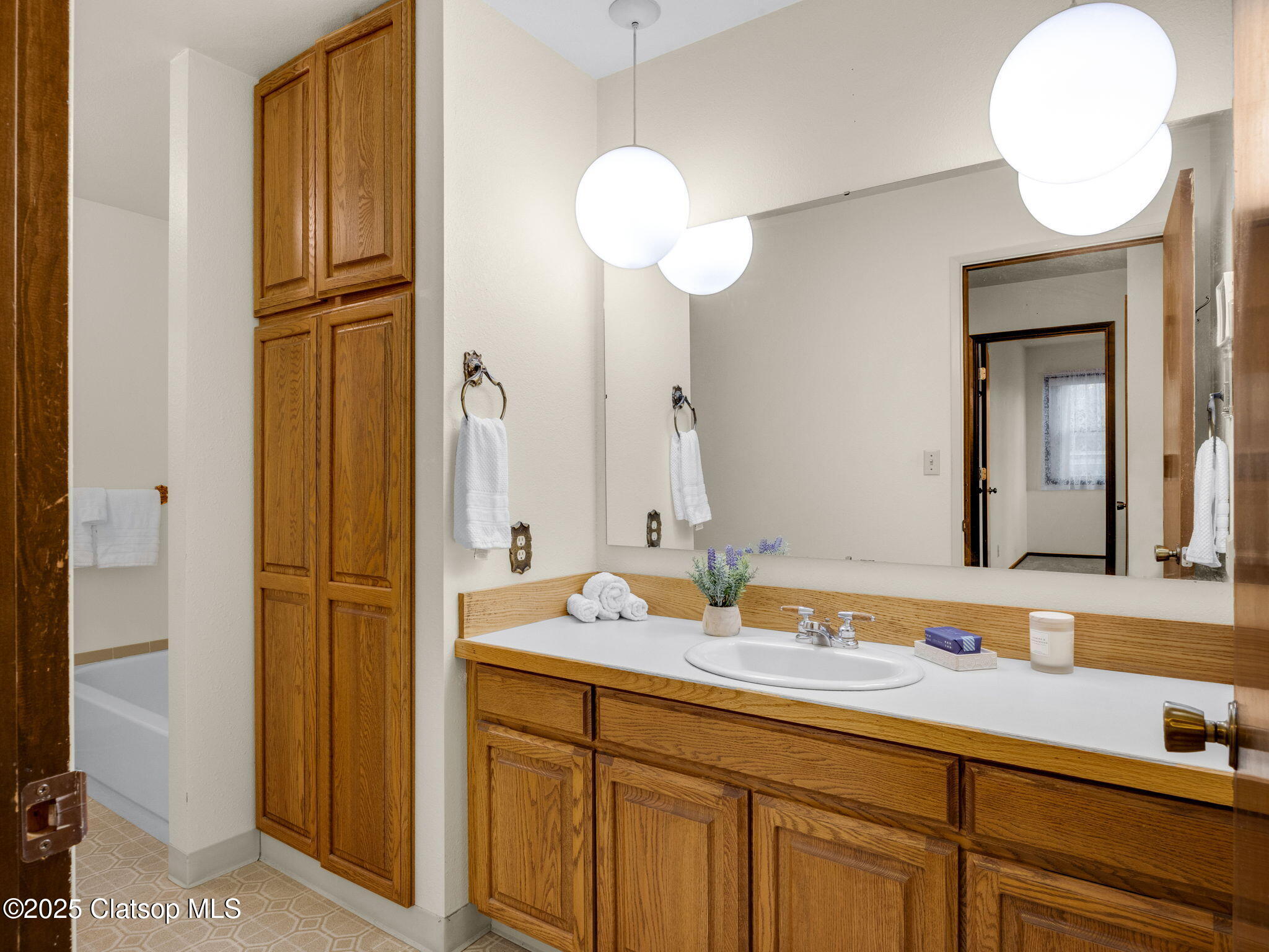 162 Hemlock Street Property Photo 21