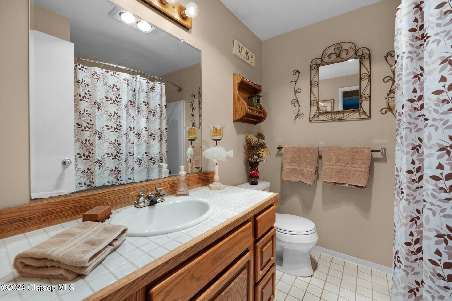275 W Niagara Avenue Property Photo 39