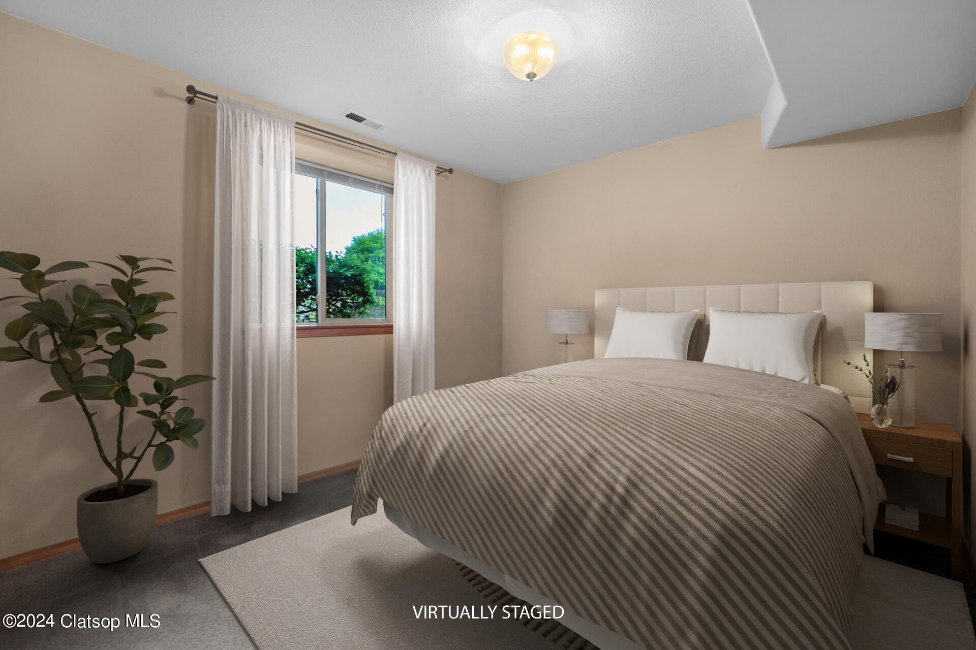 275 W Niagara Avenue Property Photo 45