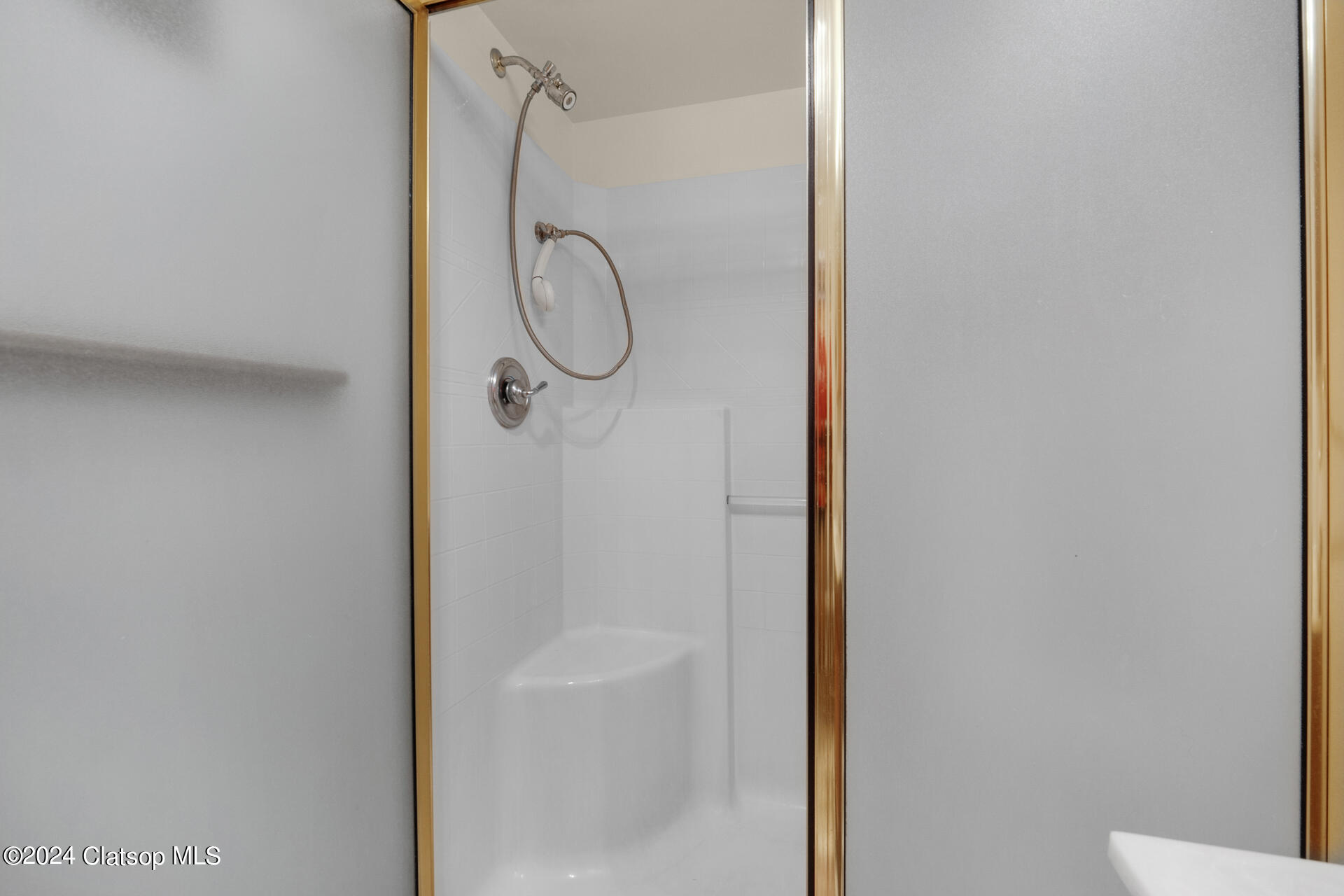 275 W Niagara Avenue Property Photo 49
