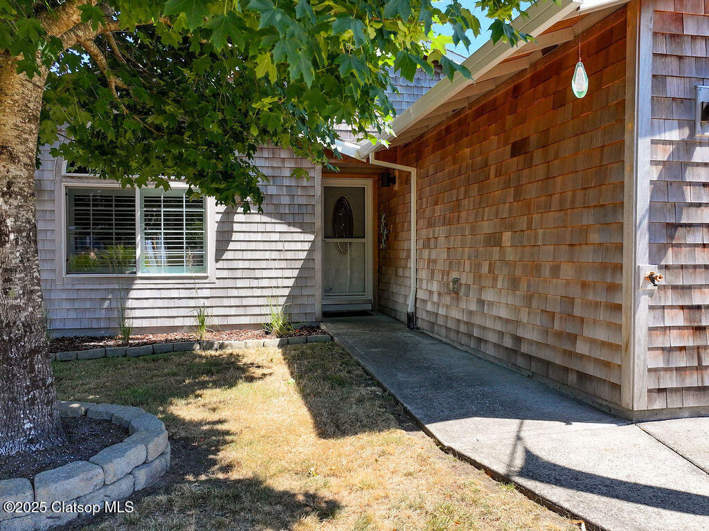 35395 Bayside Gardens Road Property Photo 2