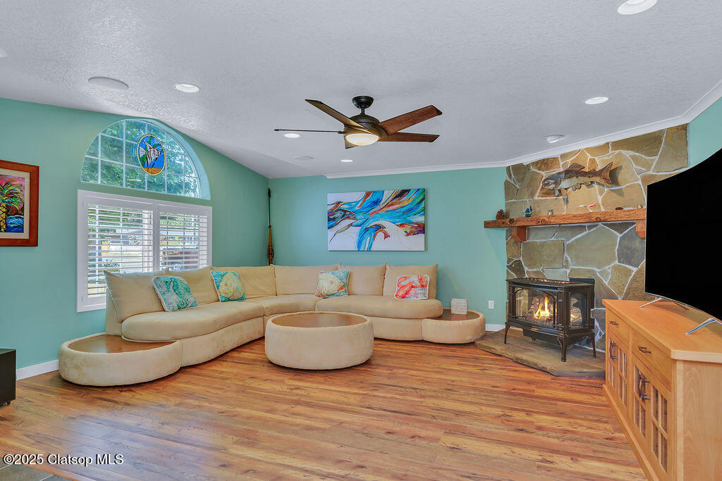 35395 Bayside Gardens Road Property Photo 7