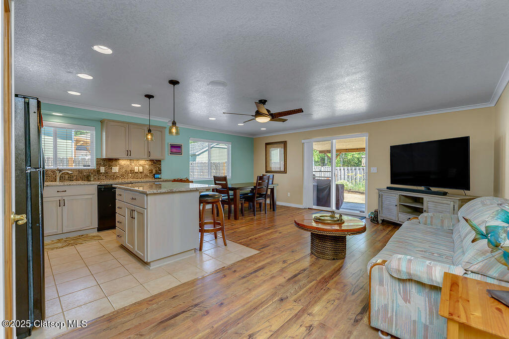 35395 Bayside Gardens Road Property Photo 8