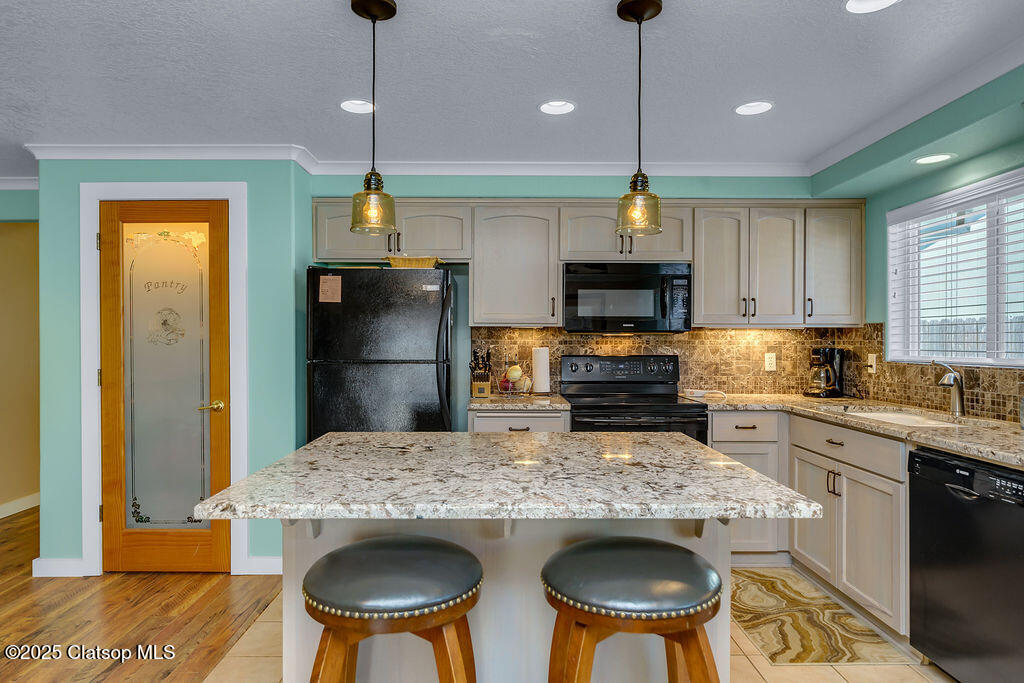 35395 Bayside Gardens Road Property Photo 11