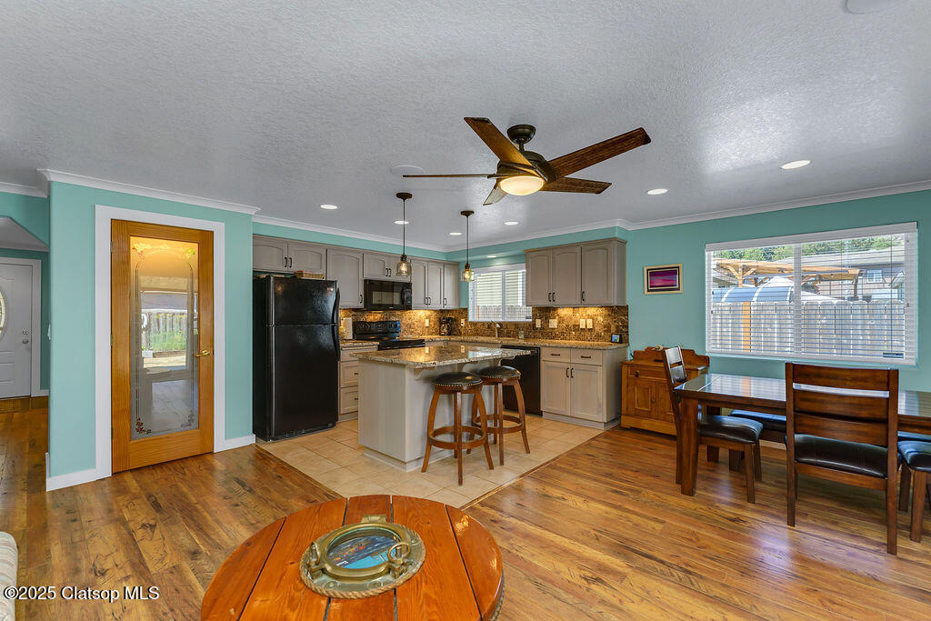 35395 Bayside Gardens Road Property Photo 14