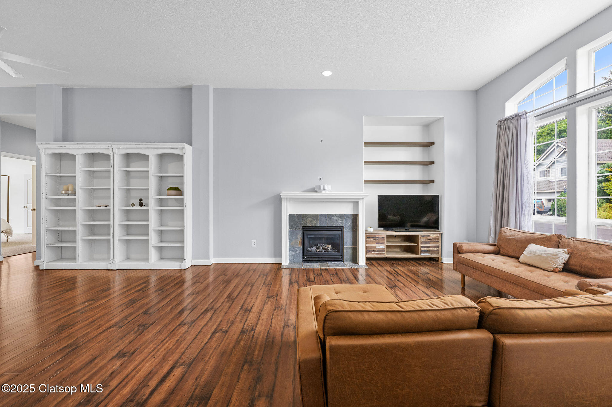 1058 Nautical Drive Property Photo 5