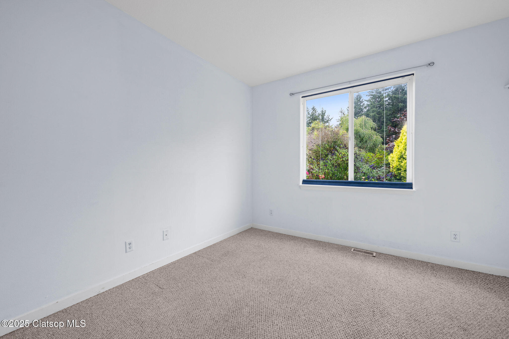 1058 Nautical Drive Property Photo 12
