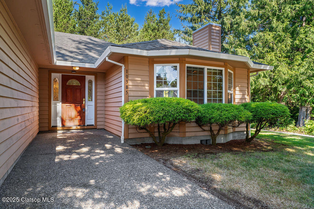 10385 Pine Ridge Drive Property Photo 1