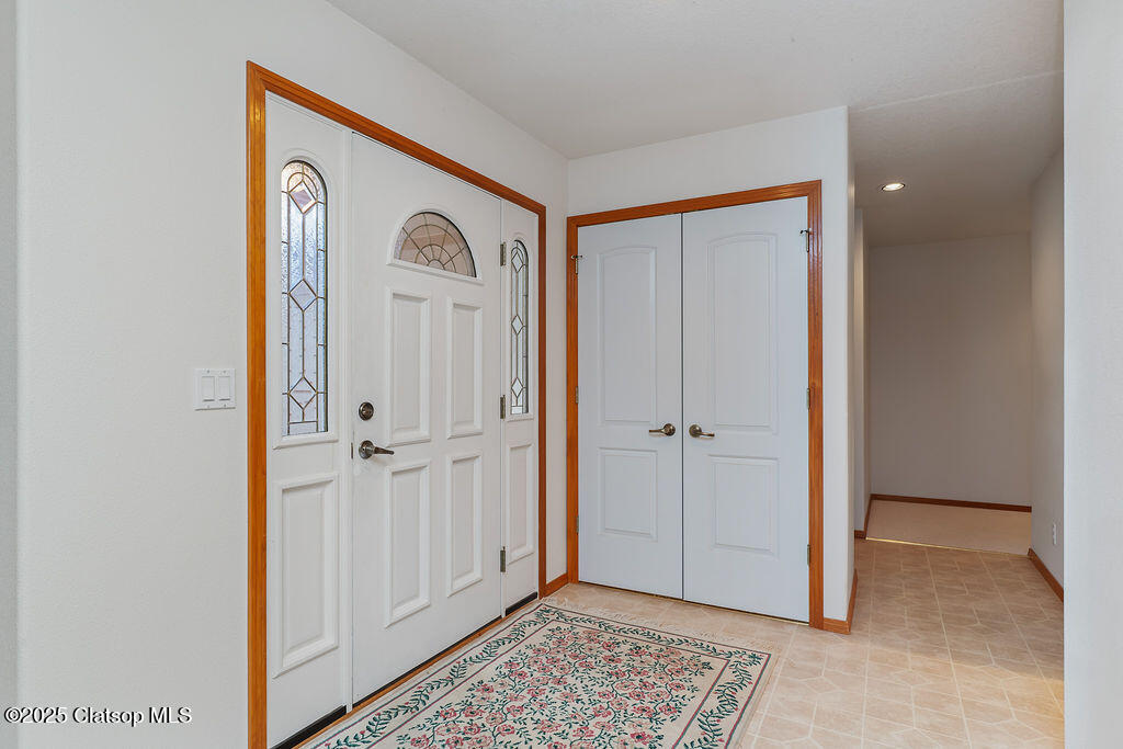 10385 Pine Ridge Drive Property Photo 3