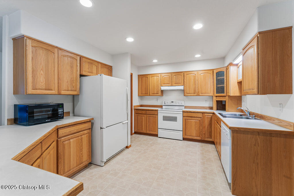 10385 Pine Ridge Drive Property Photo 11