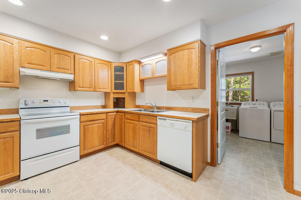 10385 Pine Ridge Drive Property Photo 13