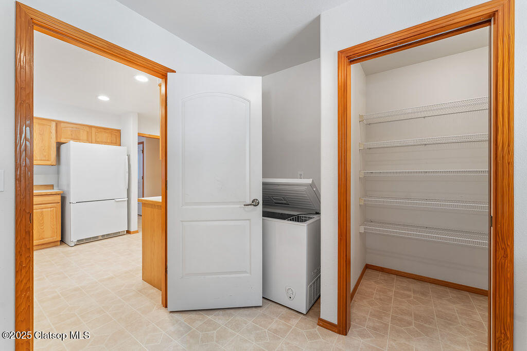 10385 Pine Ridge Drive Property Photo 17