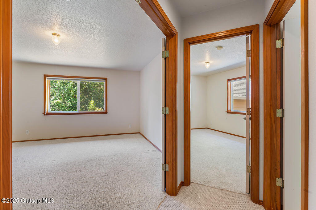 10385 Pine Ridge Drive Property Photo 21