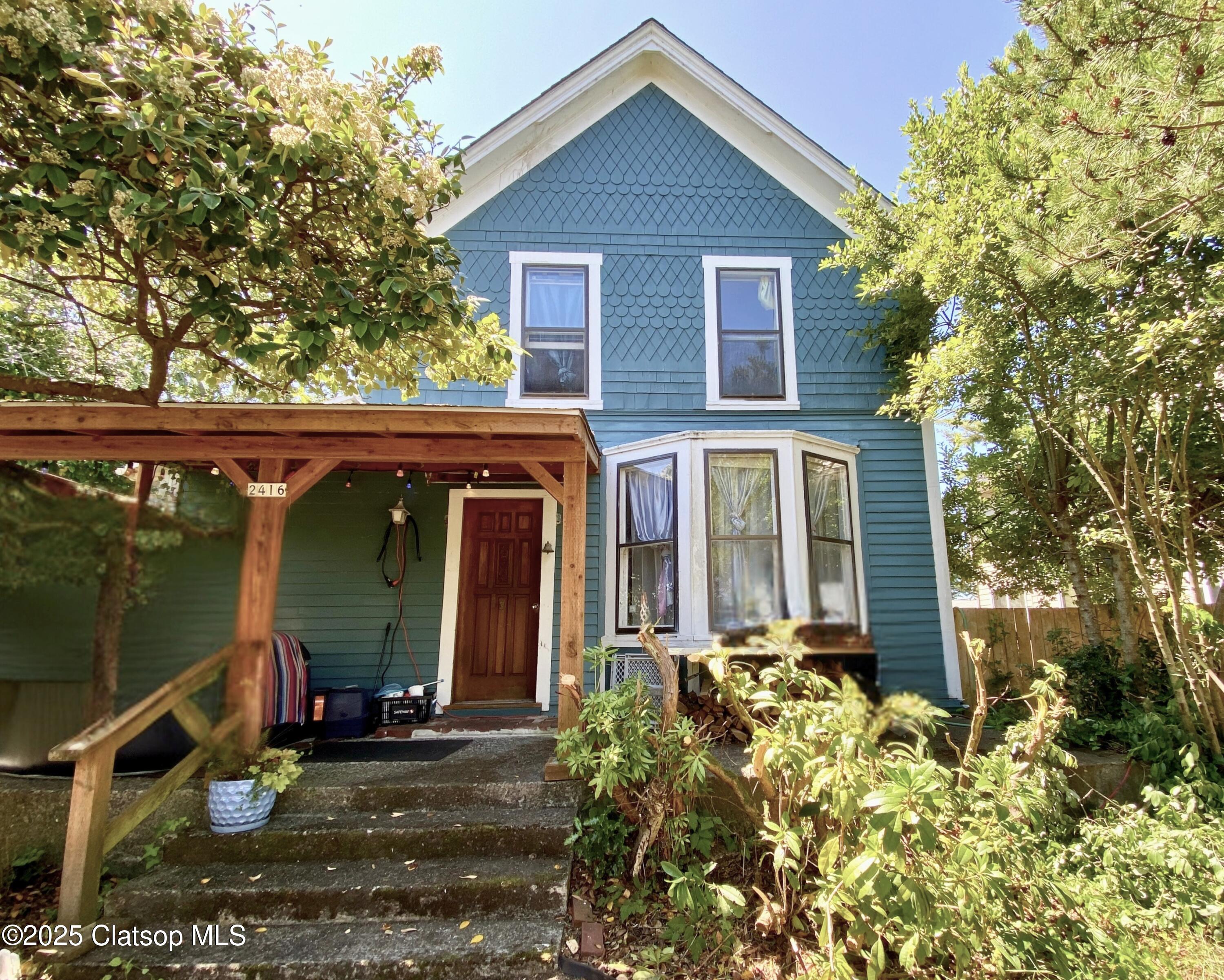 2416 Oregon Street Property Photo 1