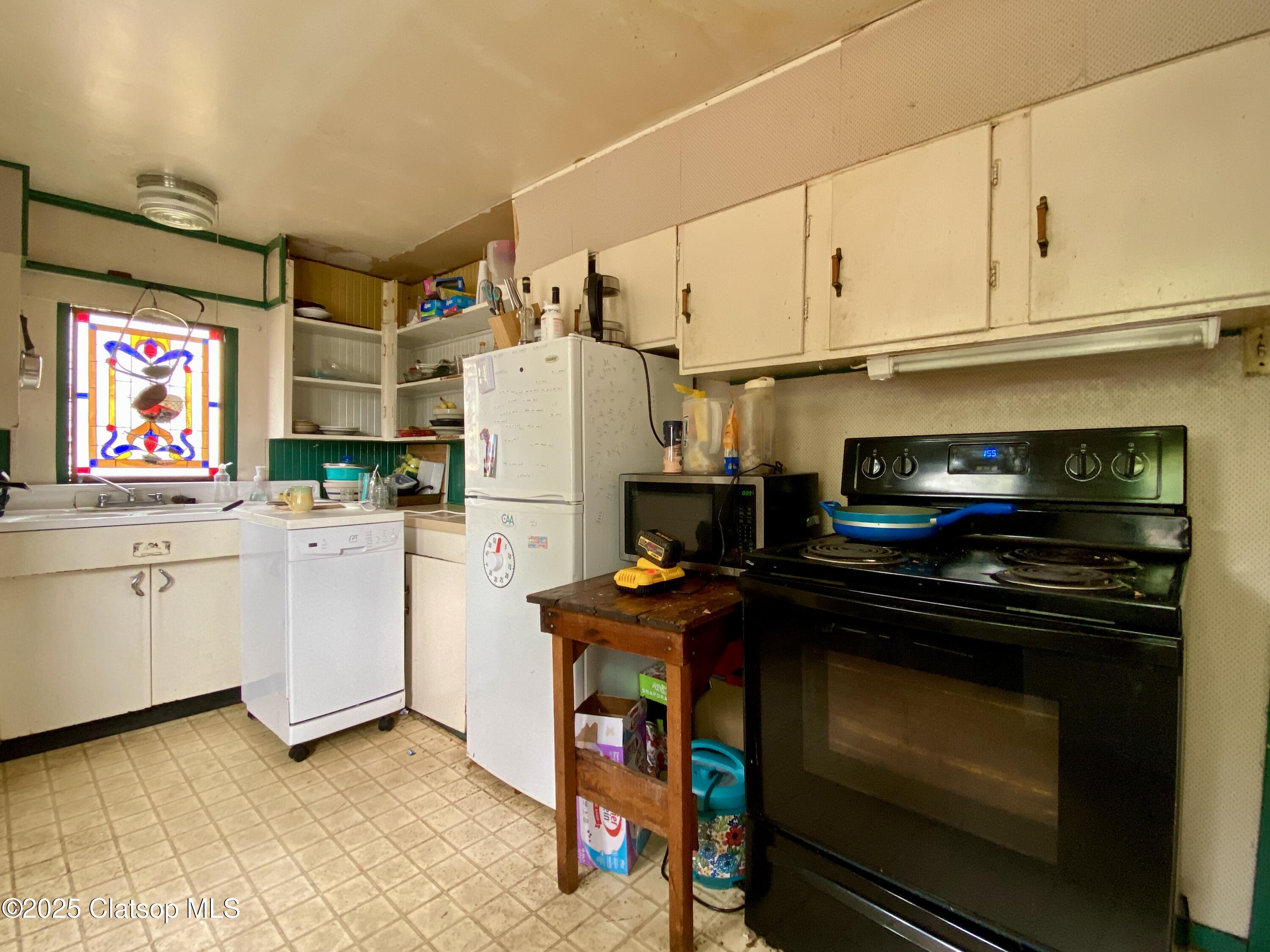2416 Oregon Street Property Photo 16