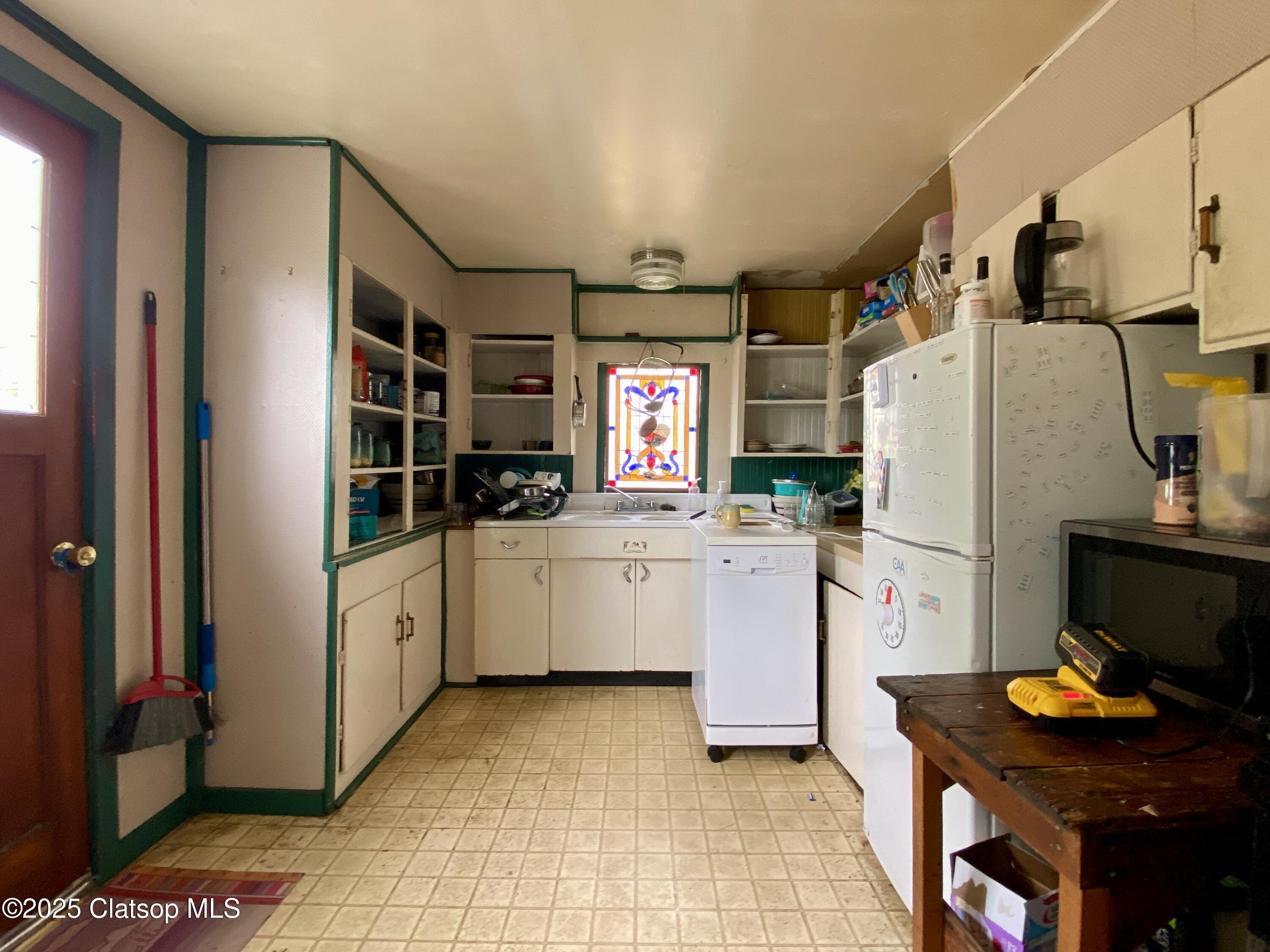 2416 Oregon Street Property Photo 17