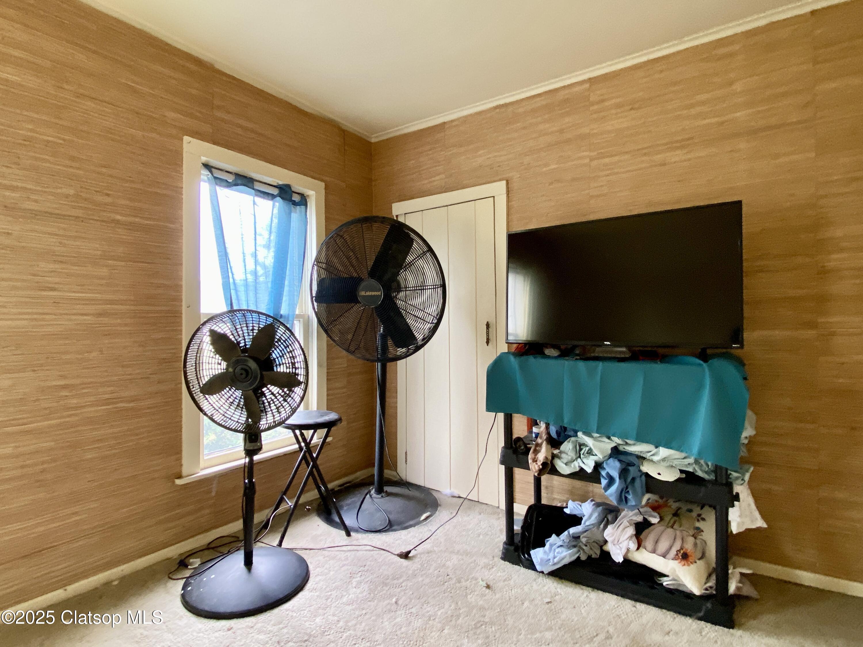 2416 Oregon Street Property Photo 20