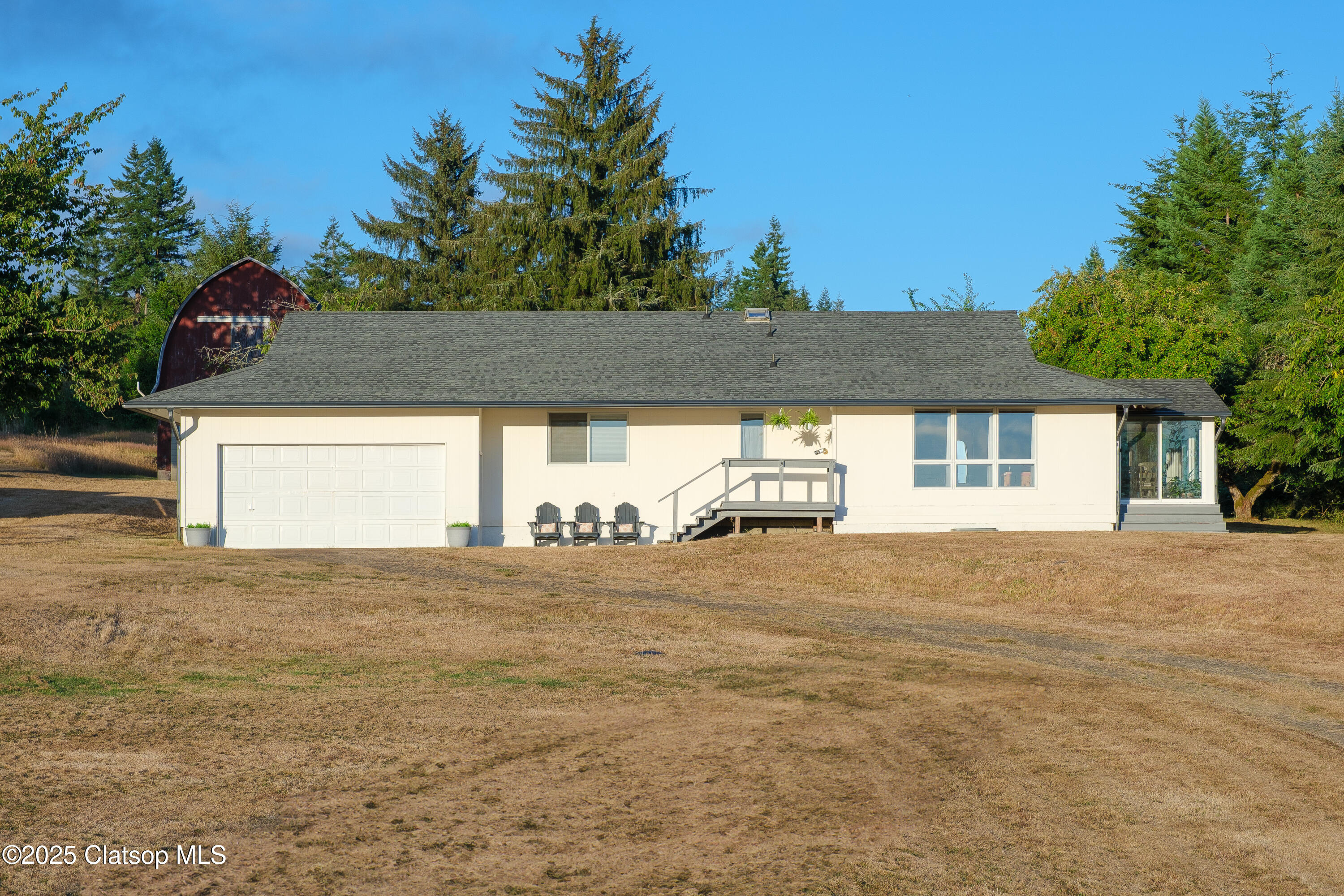 92693 T T Larson Road Property Photo 1