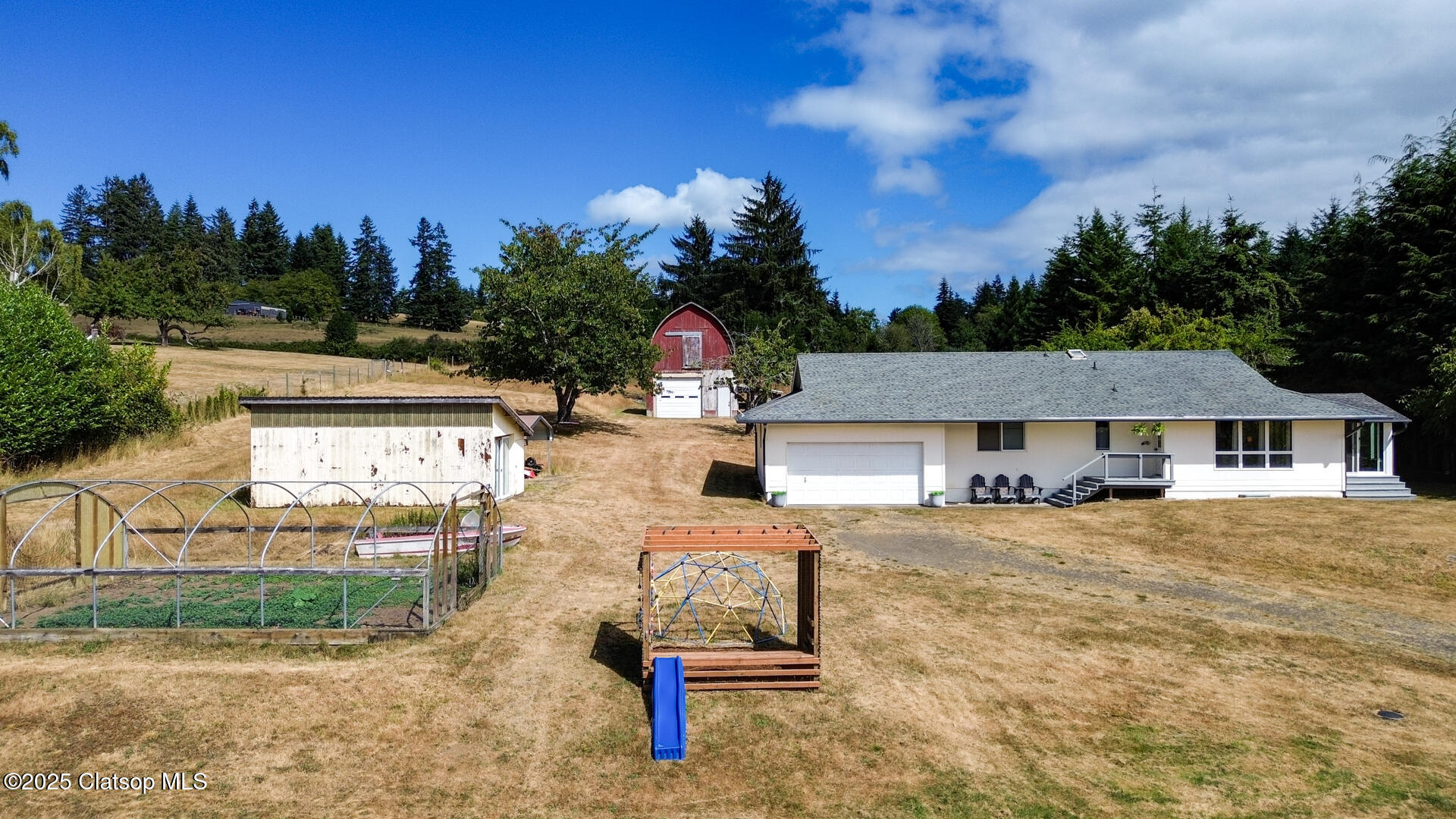 92693 T T Larson Road Property Photo 3