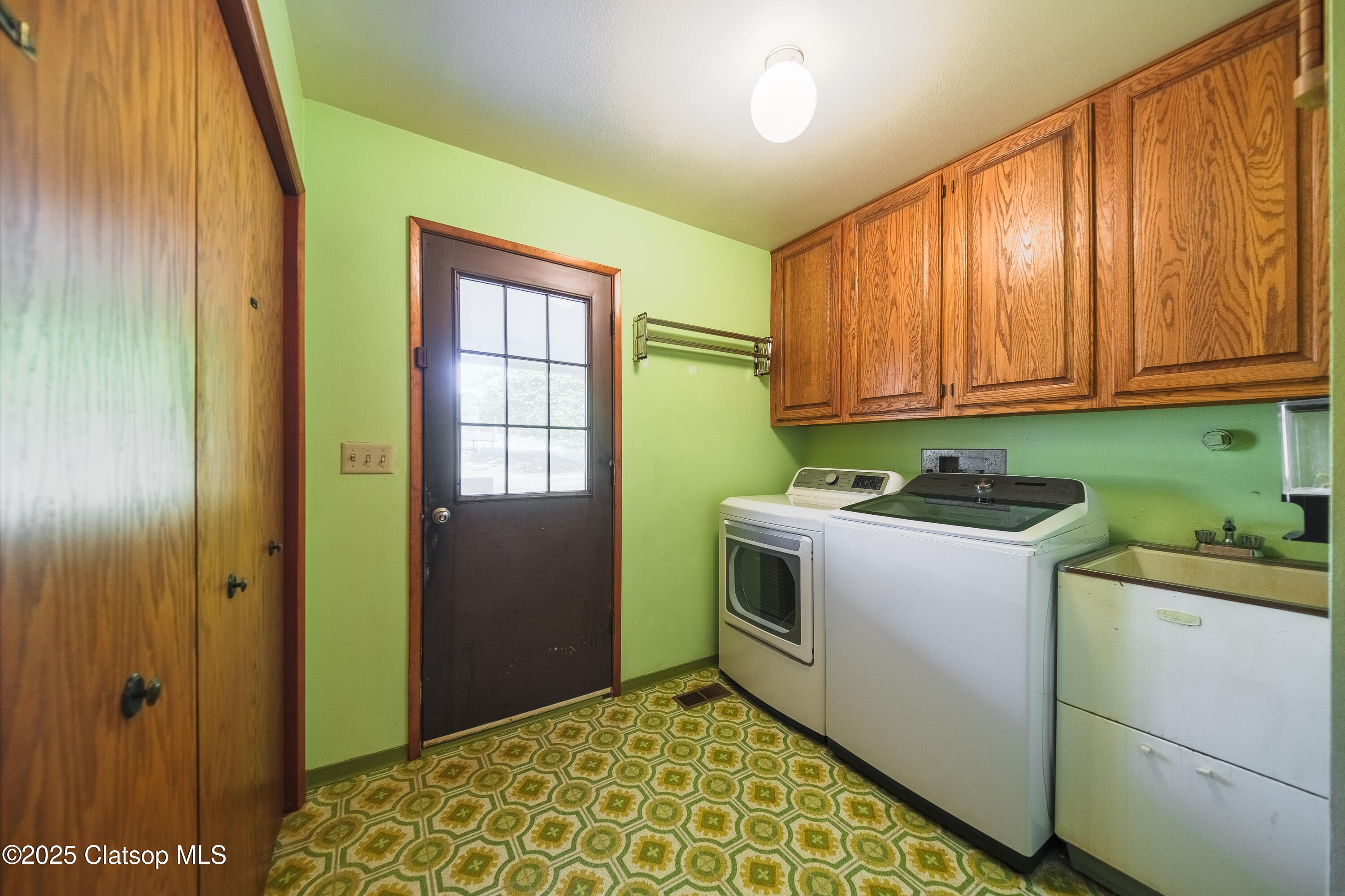 92693 T T Larson Road Property Photo 23