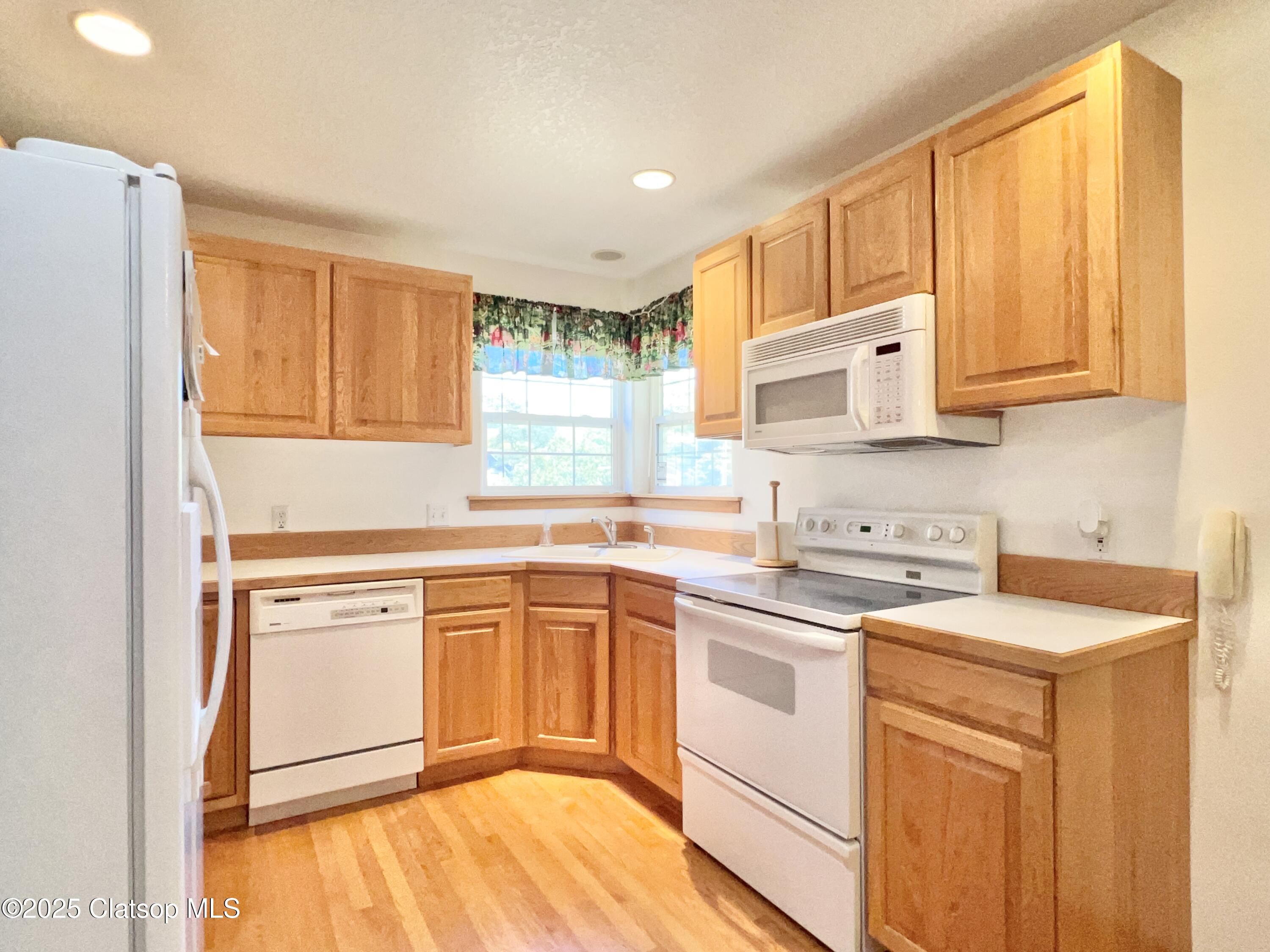 26534 Chieftain Drive Property Photo 6