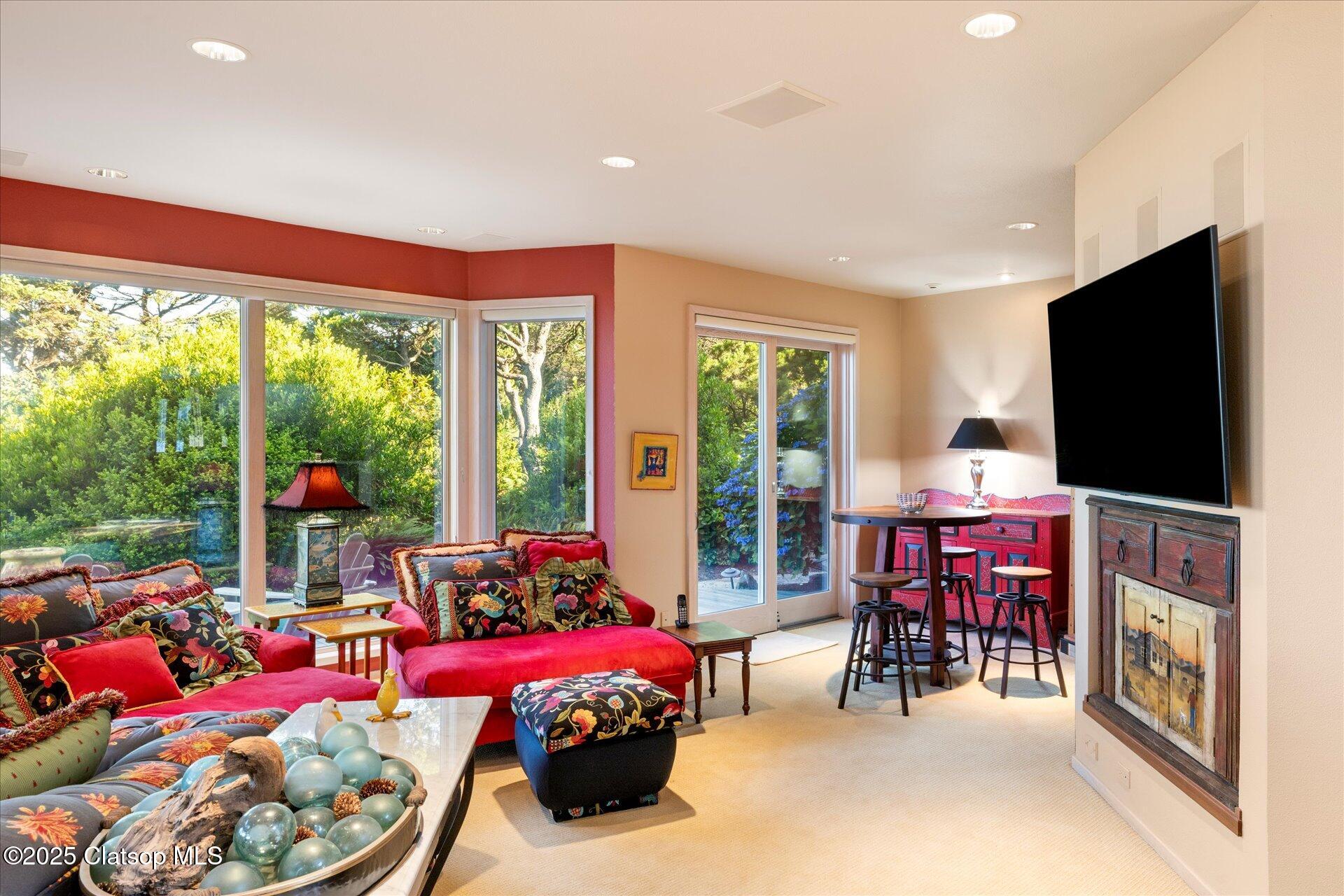 7088 Nw Pacific Coast Highway Property Photo 8