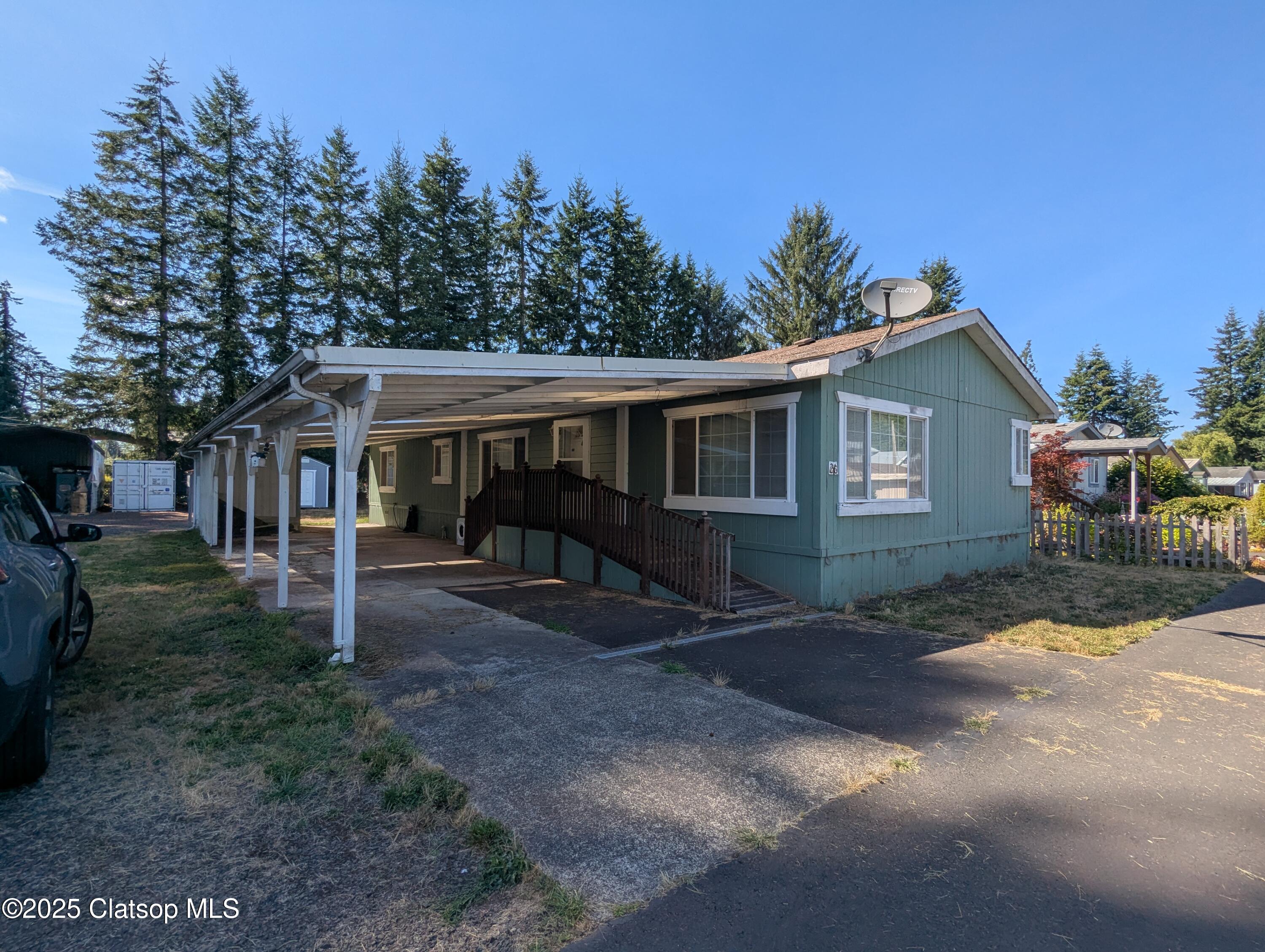 40698 Old Highway 30 Property Photo 1