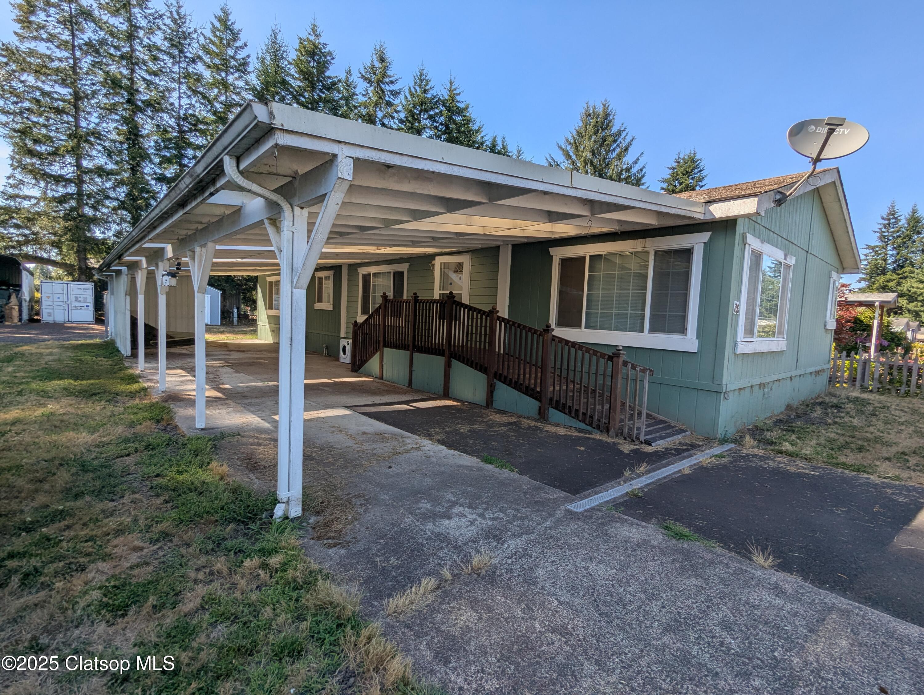 40698 Old Highway 30 Property Photo 3