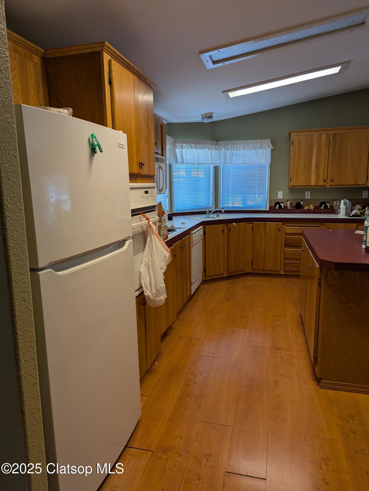 40698 Old Highway 30 Property Photo 8