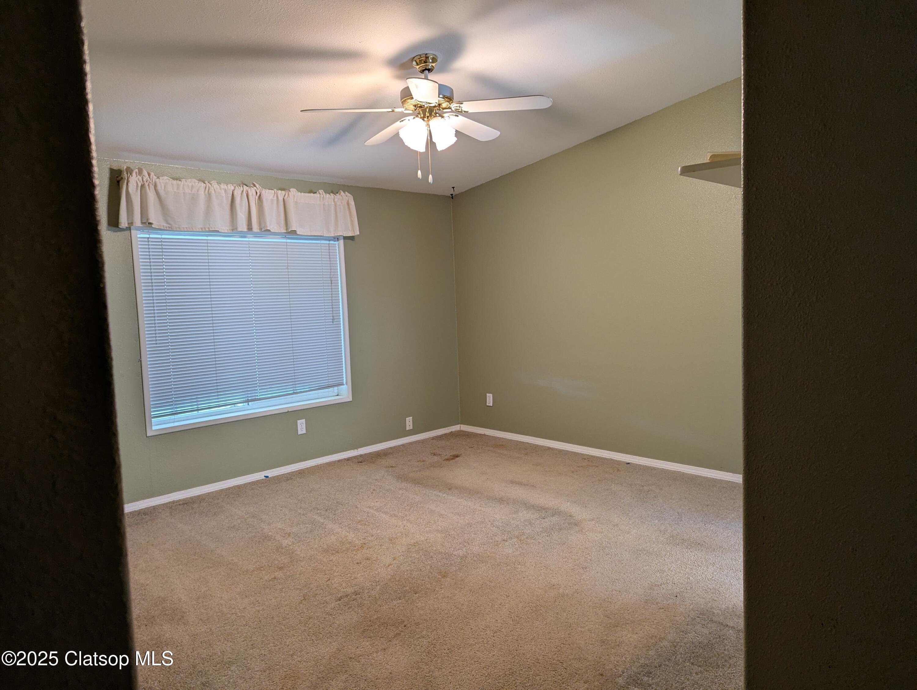 40698 Old Highway 30 Property Photo 10