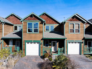 12 17th Place Property Photo