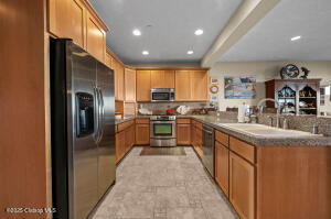 12 17th Place Property Photo 15