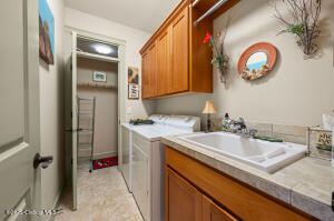 12 17th Place Property Photo 19
