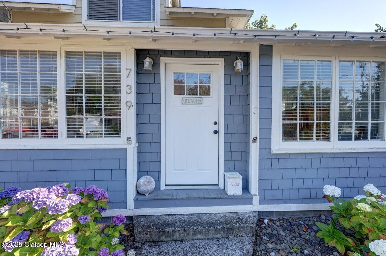 739 11th Avenue Property Photo 4