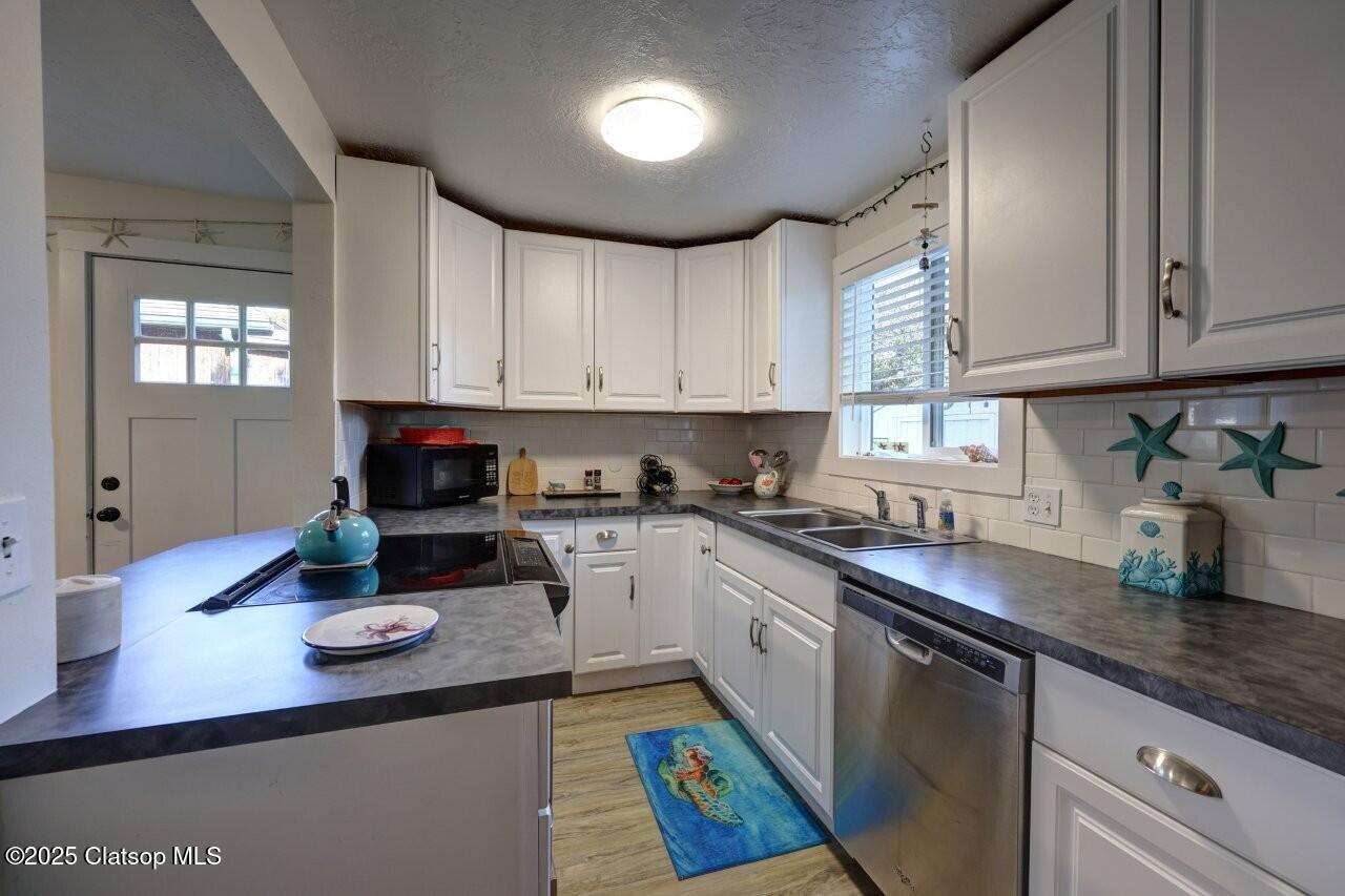 739 11th Avenue Property Photo 23