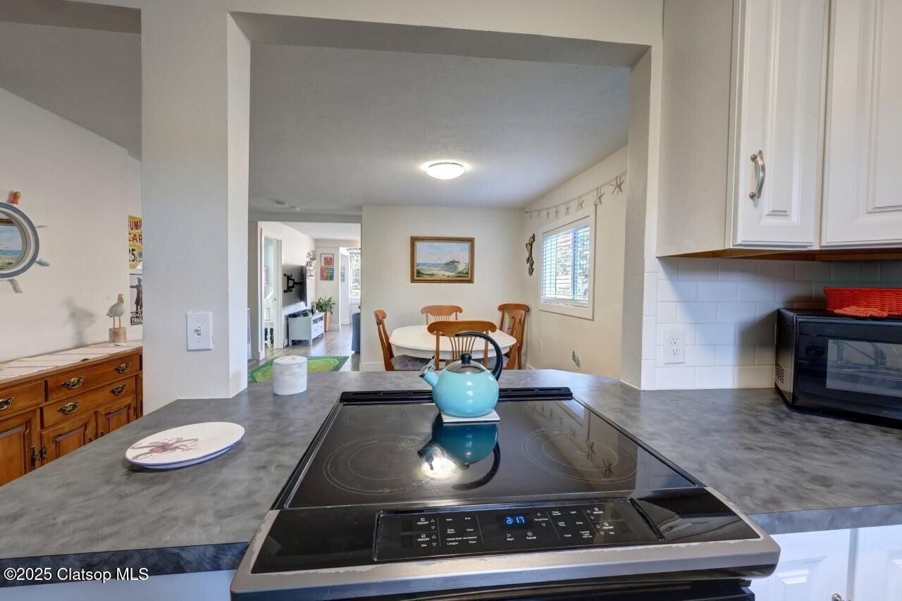 739 11th Avenue Property Photo 24