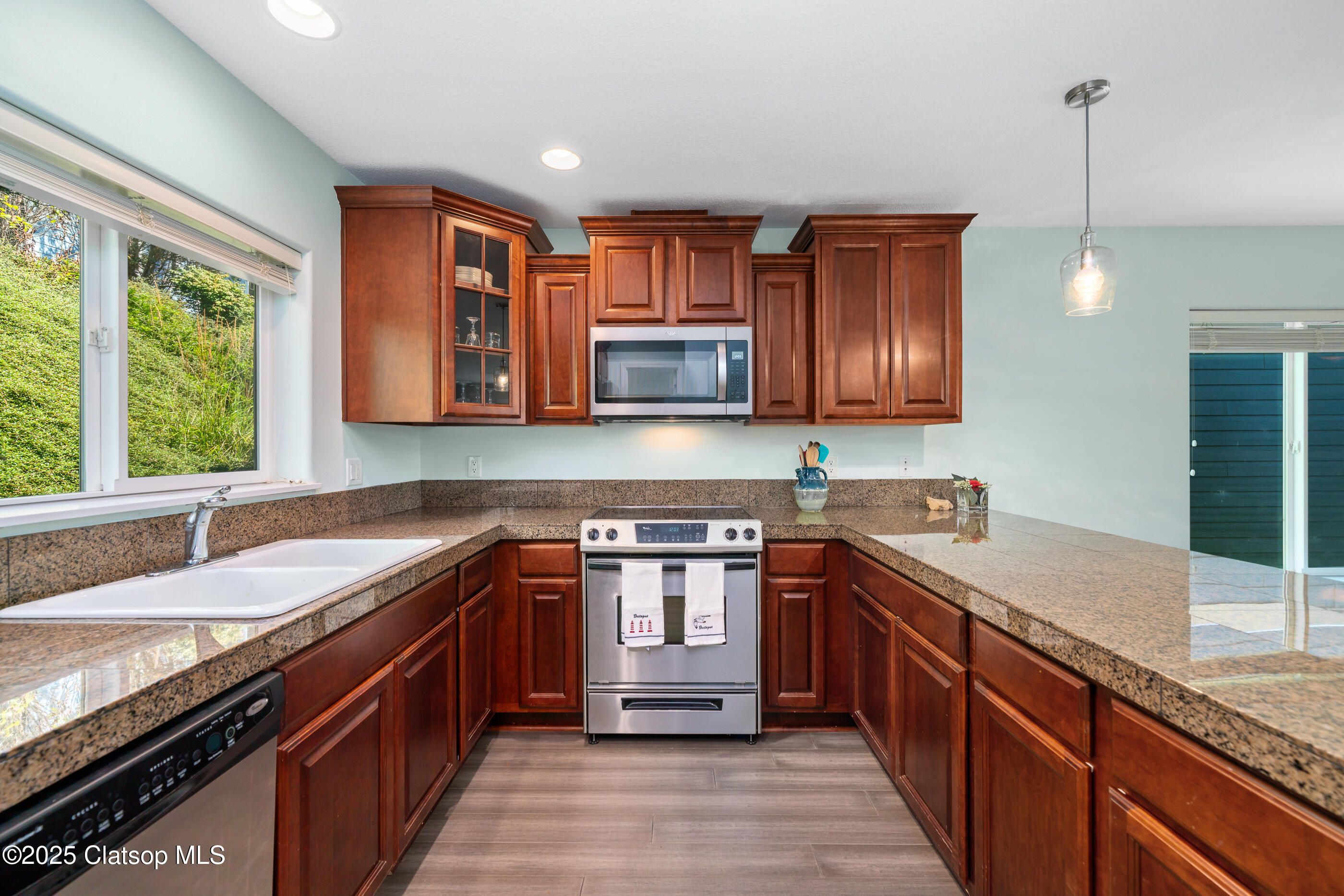 13150 D Street Property Photo 13