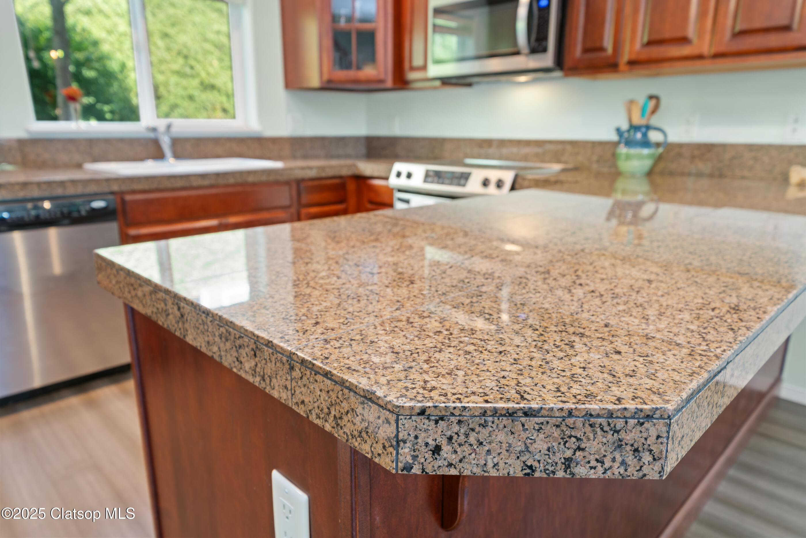 13150 D Street Property Photo 14