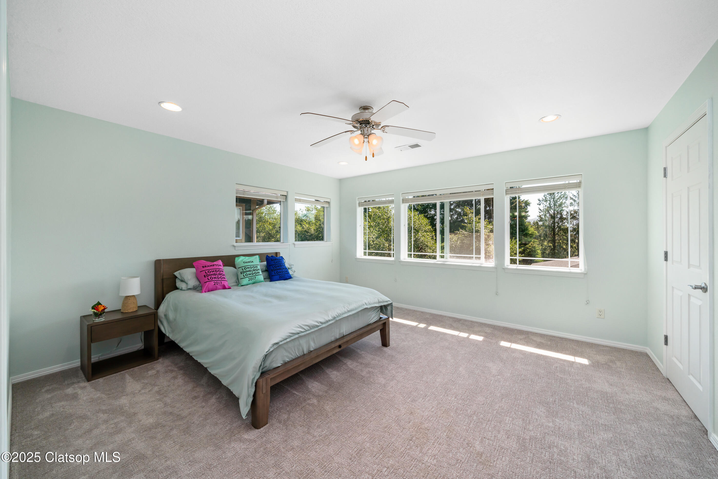 13150 D Street Property Photo 18