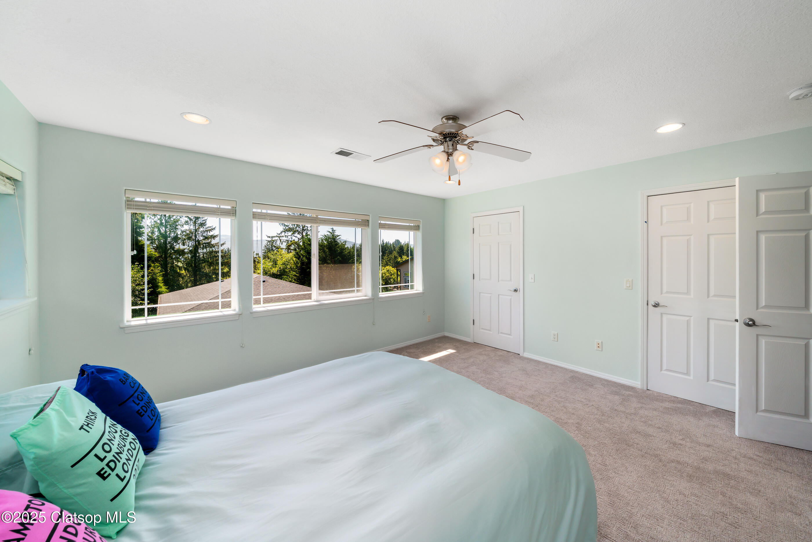 13150 D Street Property Photo 19