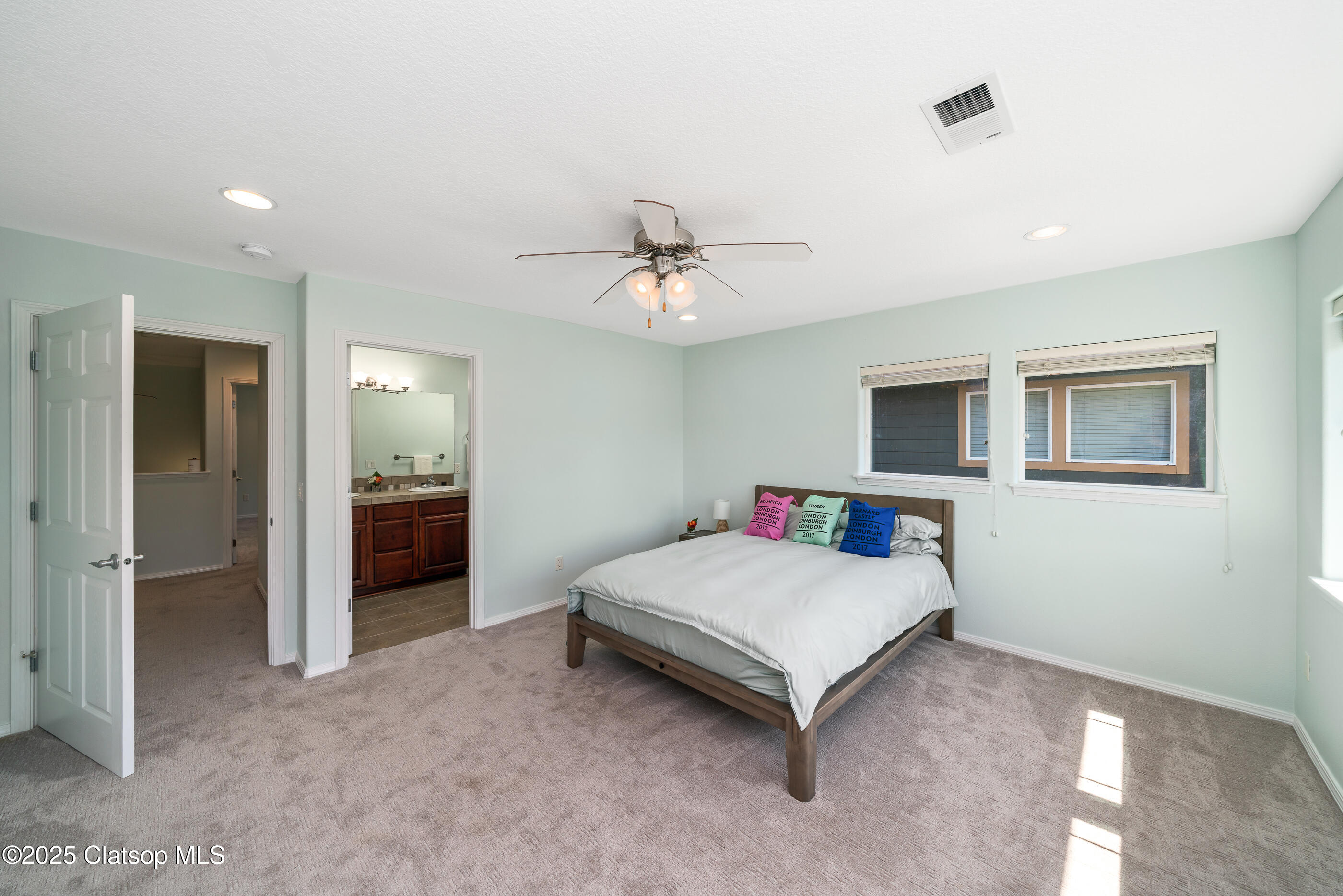 13150 D Street Property Photo 20