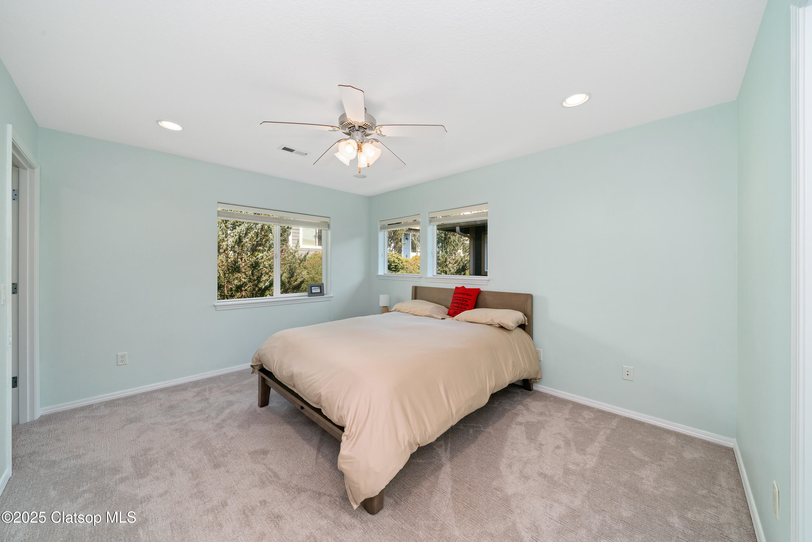 13150 D Street Property Photo 24