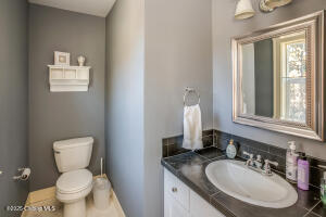187 Monroe Property Photo 11